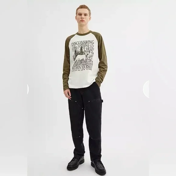 NWT COACH Wild Raglan Crewneck Long Sleeve T-Shirt |Size Medium - Picture 2 of 6